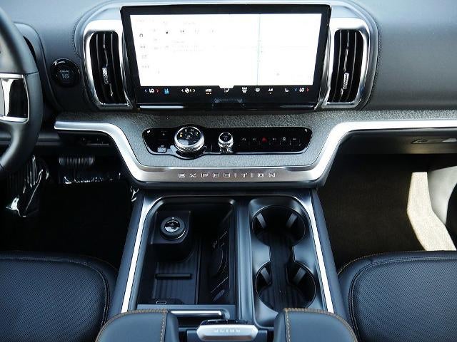 2027 Ford Expedition Tremor 4WD