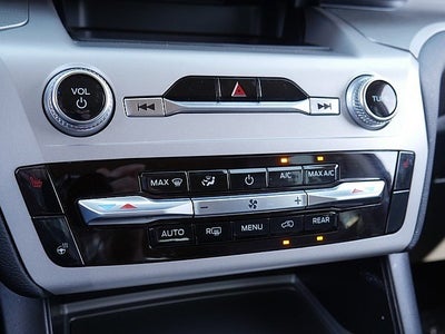 2023 Ford Explorer XLT AWD