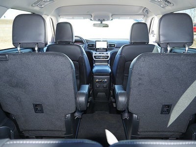 2023 Ford Explorer XLT AWD