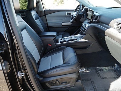 2023 Ford Explorer XLT AWD