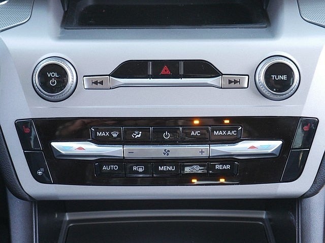 2023 Ford Explorer XLT AWD