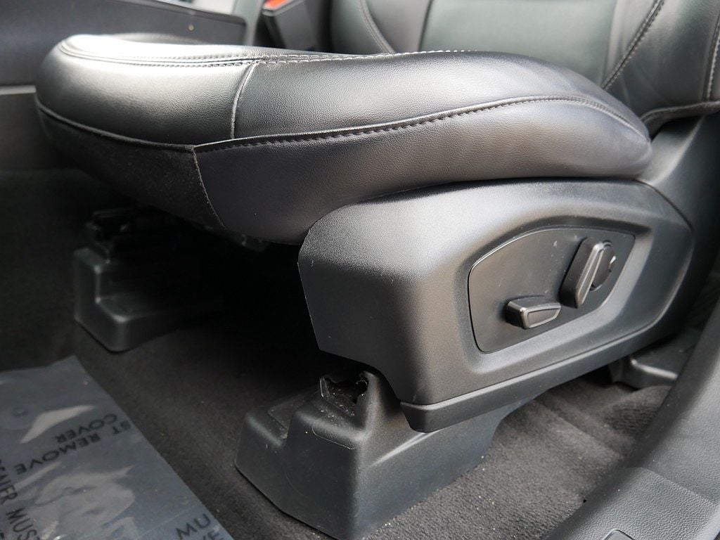 2023 Ford Explorer XLT AWD