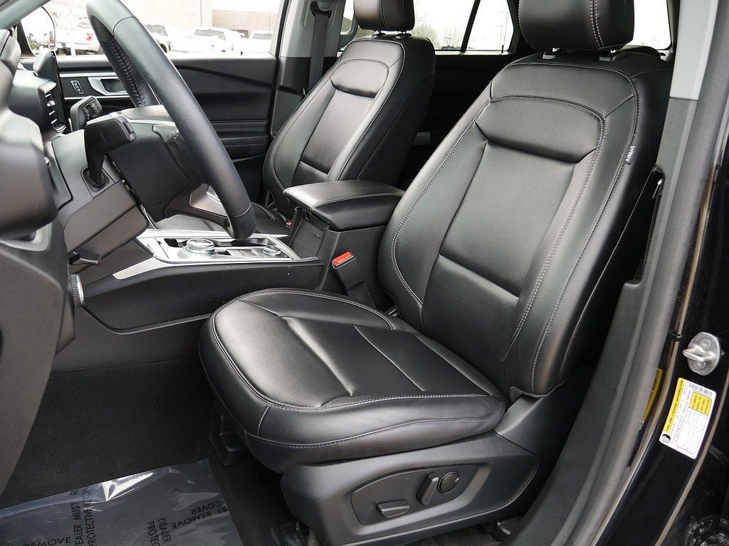 2023 Ford Explorer XLT AWD
