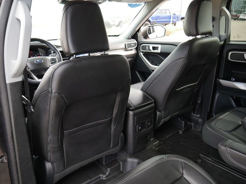 2023 Ford Explorer XLT AWD