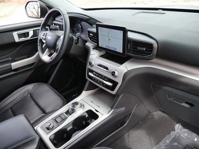2023 Ford Explorer XLT AWD