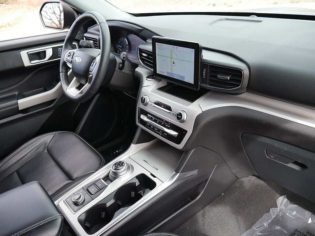 2023 Ford Explorer XLT AWD