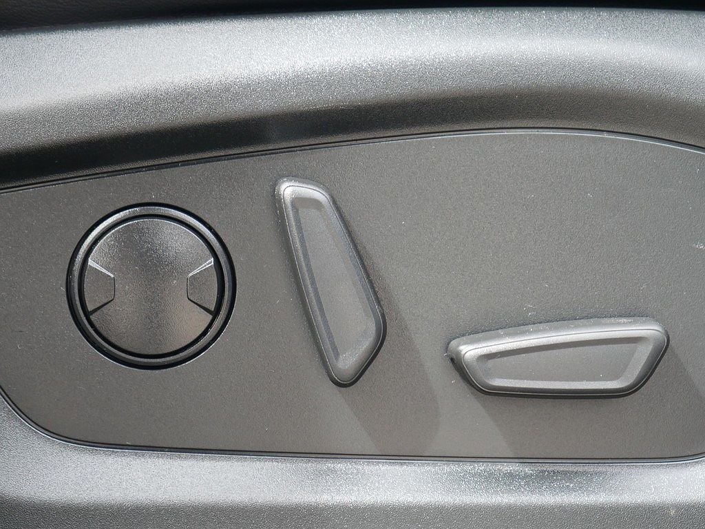 2023 Ford Explorer XLT AWD
