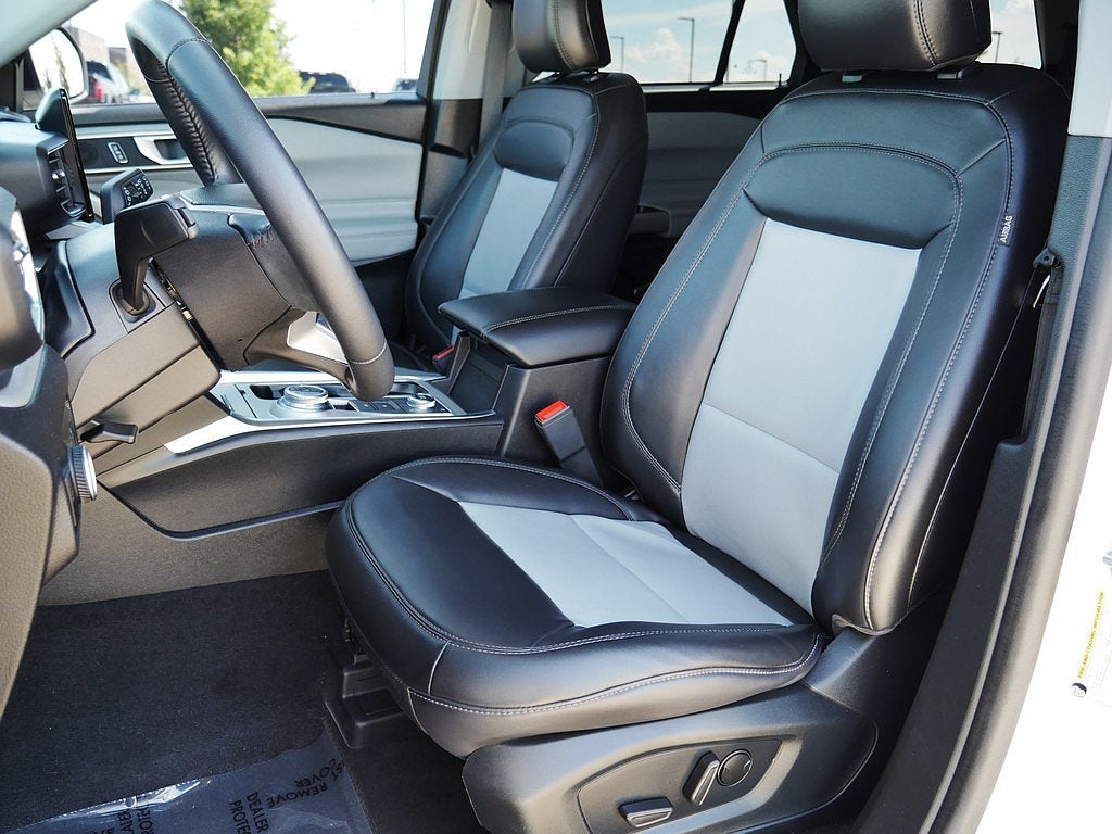 2023 Ford Explorer XLT AWD 202A