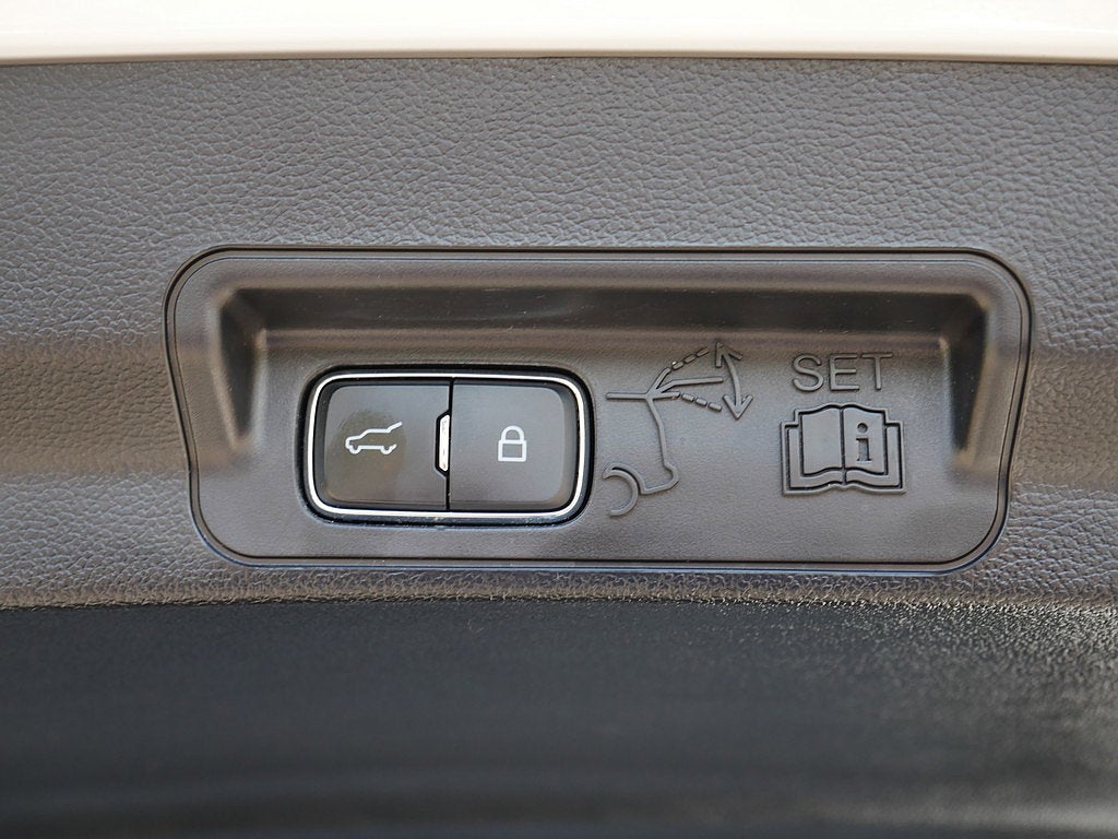 2023 Ford Explorer XLT AWD 202A
