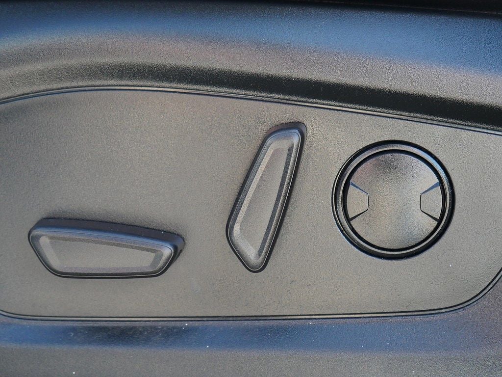 2023 Ford Explorer XLT AWD