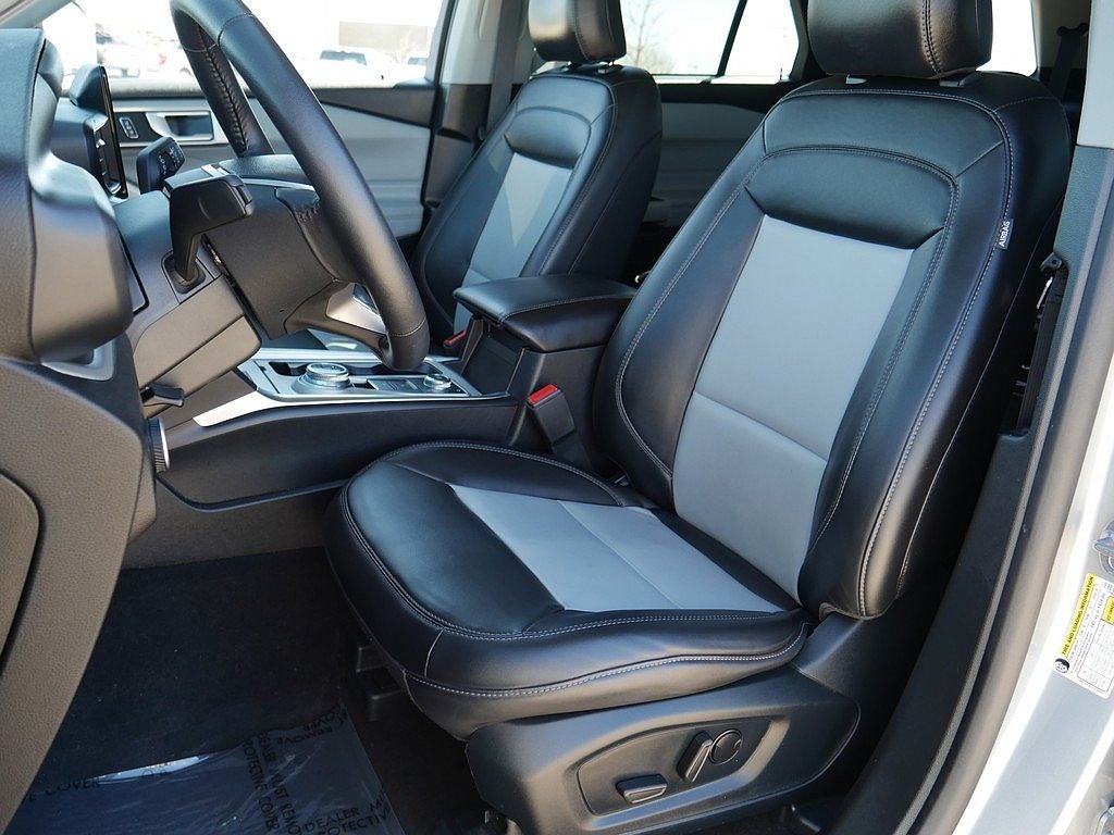 2023 Ford Explorer XLT AWD