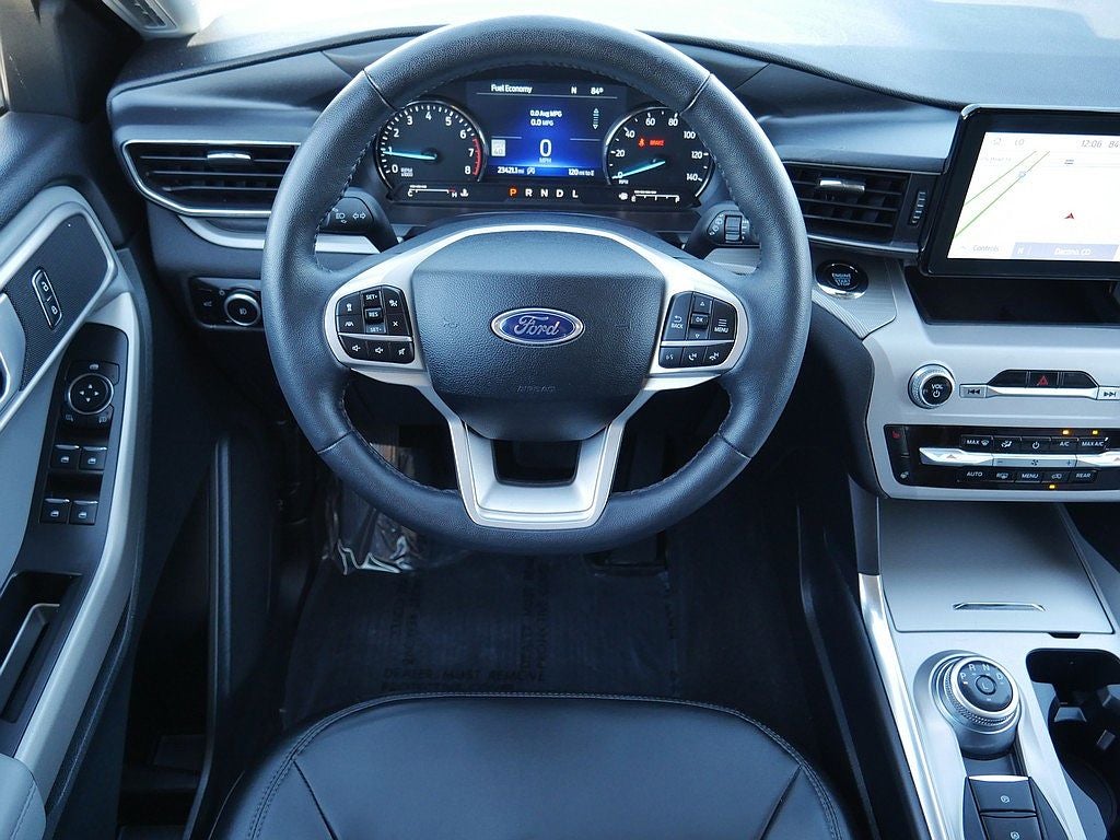 2023 Ford Explorer XLT AWD