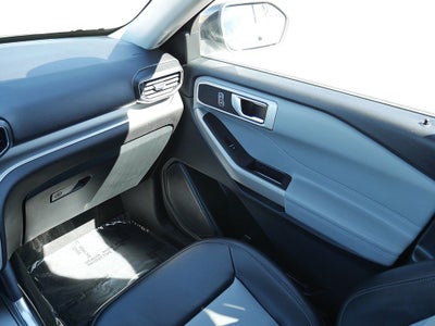 2023 Ford Explorer XLT AWD