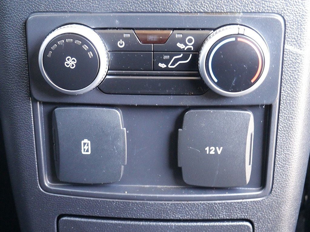 2023 Ford Explorer XLT AWD