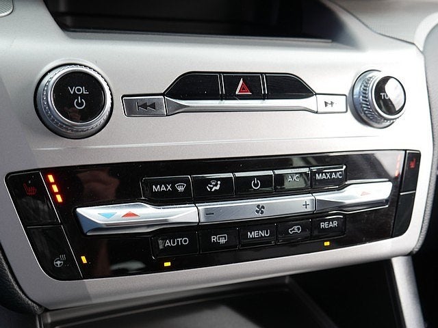 2023 Ford Explorer XLT AWD