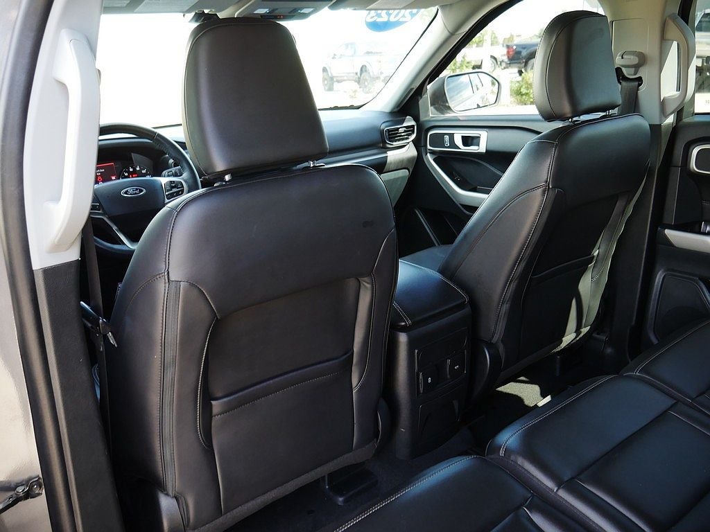 2023 Ford Explorer XLT AWD 202A