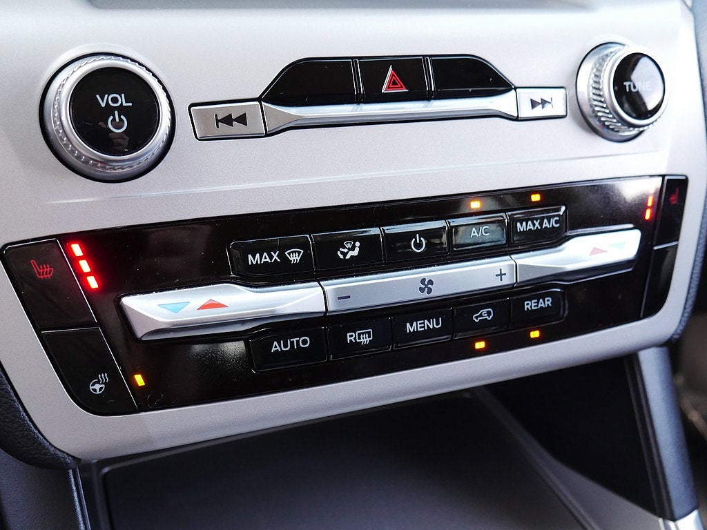 2023 Ford Explorer XLT AWD 202A