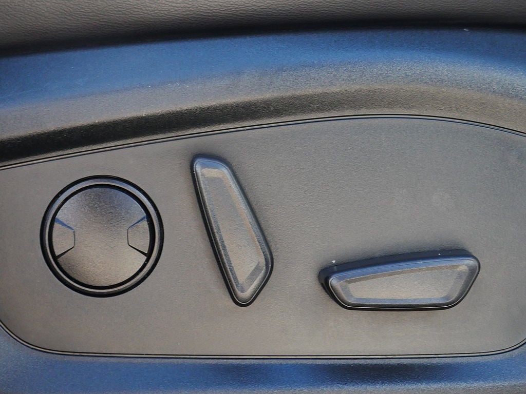2023 Ford Explorer XLT AWD 202A