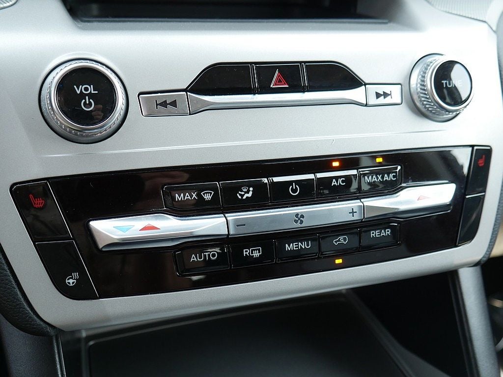 2024 Ford Explorer XLT AWD