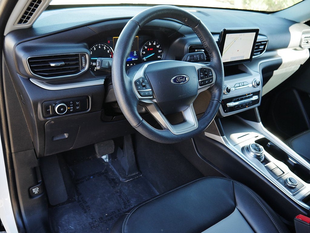 2024 Ford Explorer XLT AWD 202A