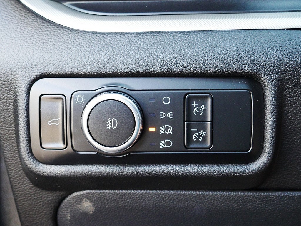 2024 Ford Explorer XLT AWD 202A