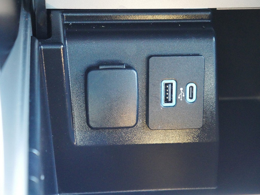 2024 Ford Explorer XLT AWD 202A