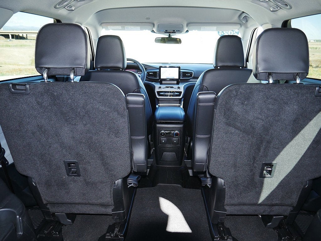 2024 Ford Explorer XLT AWD 202A