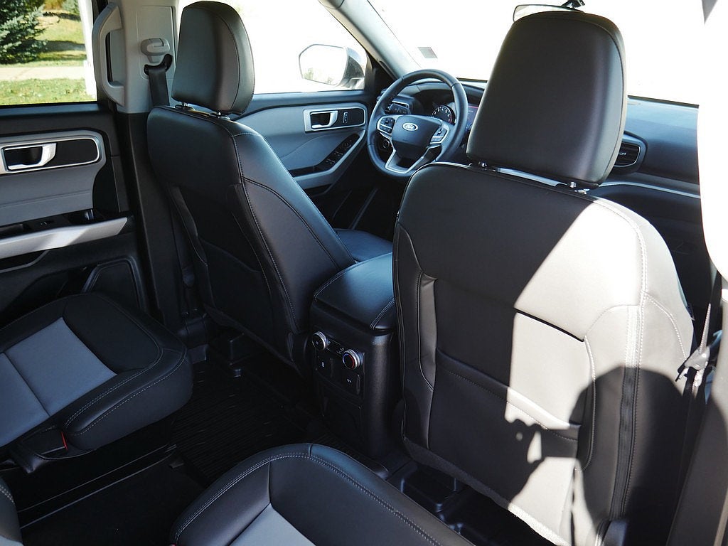 2024 Ford Explorer XLT AWD 202A