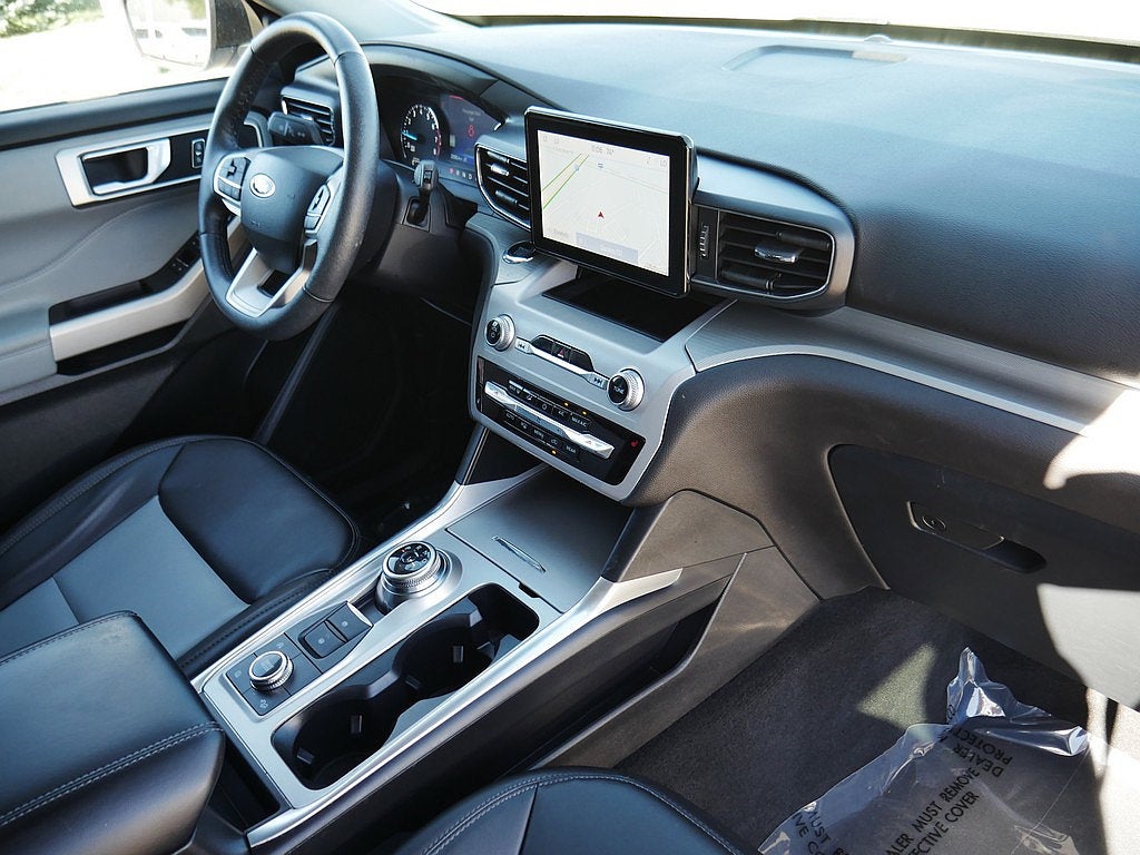2024 Ford Explorer XLT AWD 202A