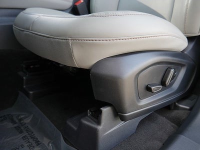 2025 Ford Explorer Active AWD