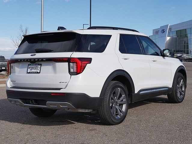 2025 Ford Explorer Active AWD