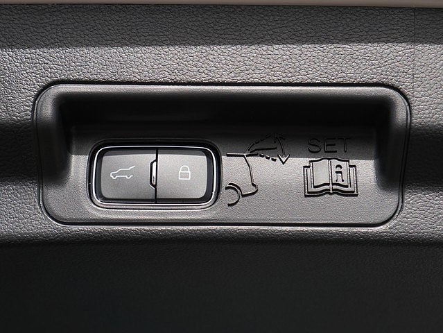 2025 Ford Explorer Active AWD