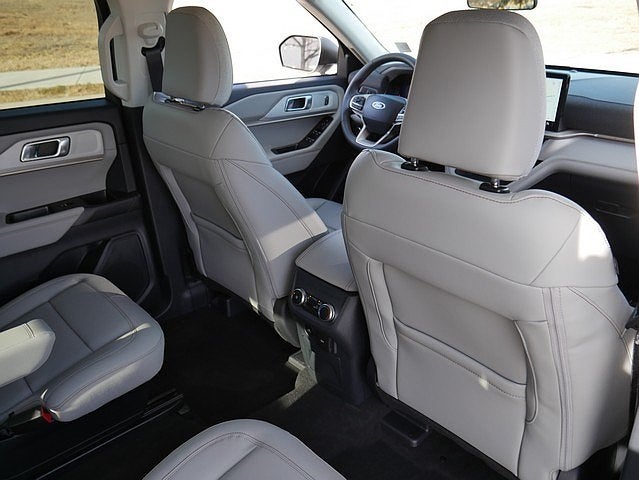 2025 Ford Explorer Active AWD