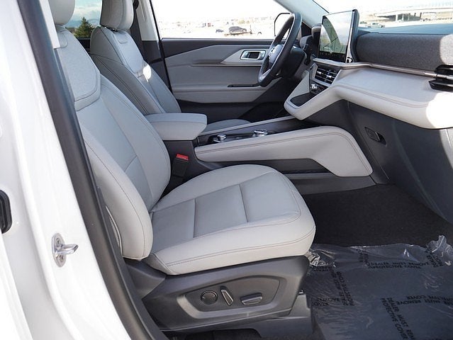 2025 Ford Explorer Active AWD