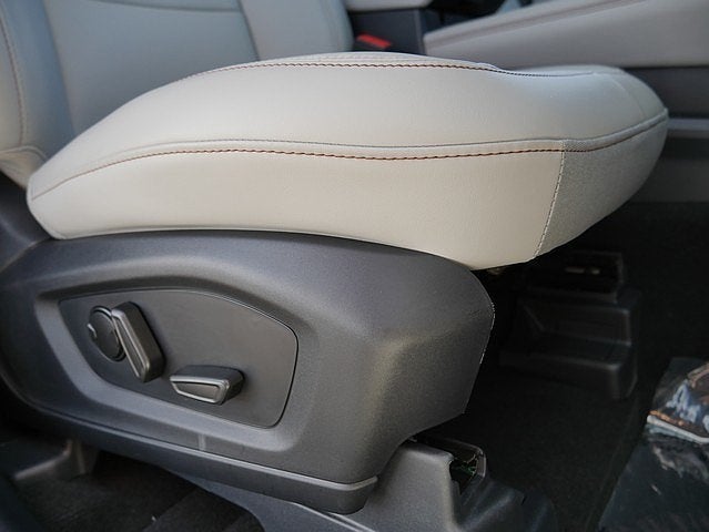 2025 Ford Explorer Active AWD