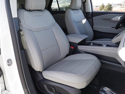 2025 Ford Explorer Active AWD