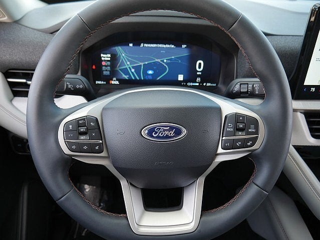 2025 Ford Explorer Active AWD