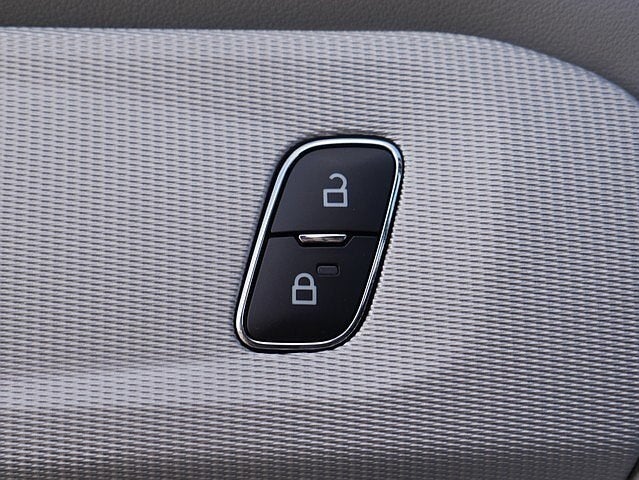 2025 Ford Explorer Active AWD