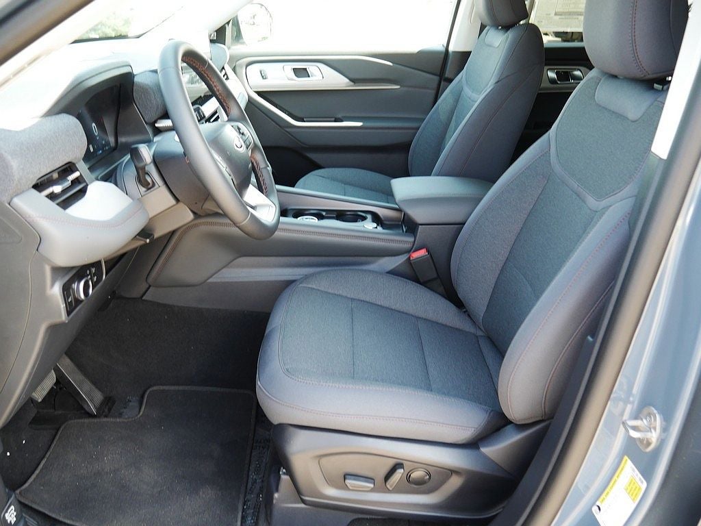 2026 Ford Explorer Active 4WD