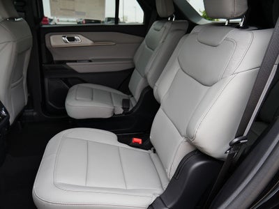 2027 Ford Explorer Active 4WD