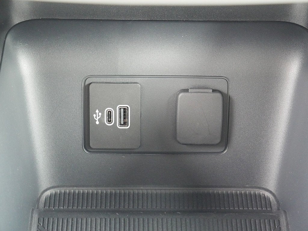 2027 Ford Explorer Active 4WD