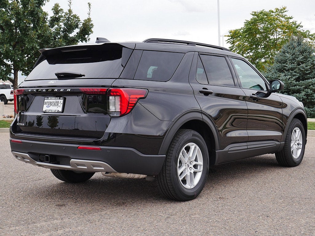 2027 Ford Explorer Active 4WD