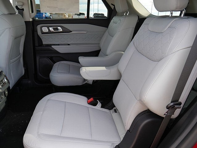 2026 Ford Explorer Platinum 4WD