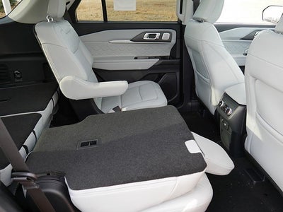 2026 Ford Explorer Platinum 4WD