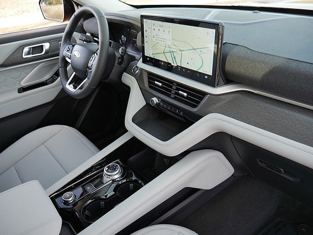 2026 Ford Explorer Platinum 4WD