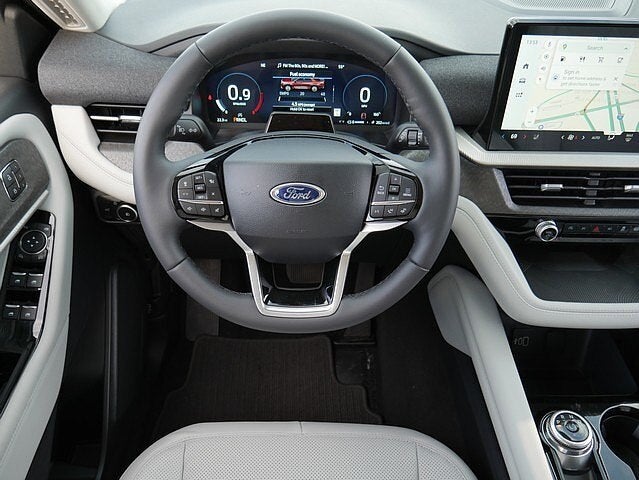 2026 Ford Explorer Platinum 4WD