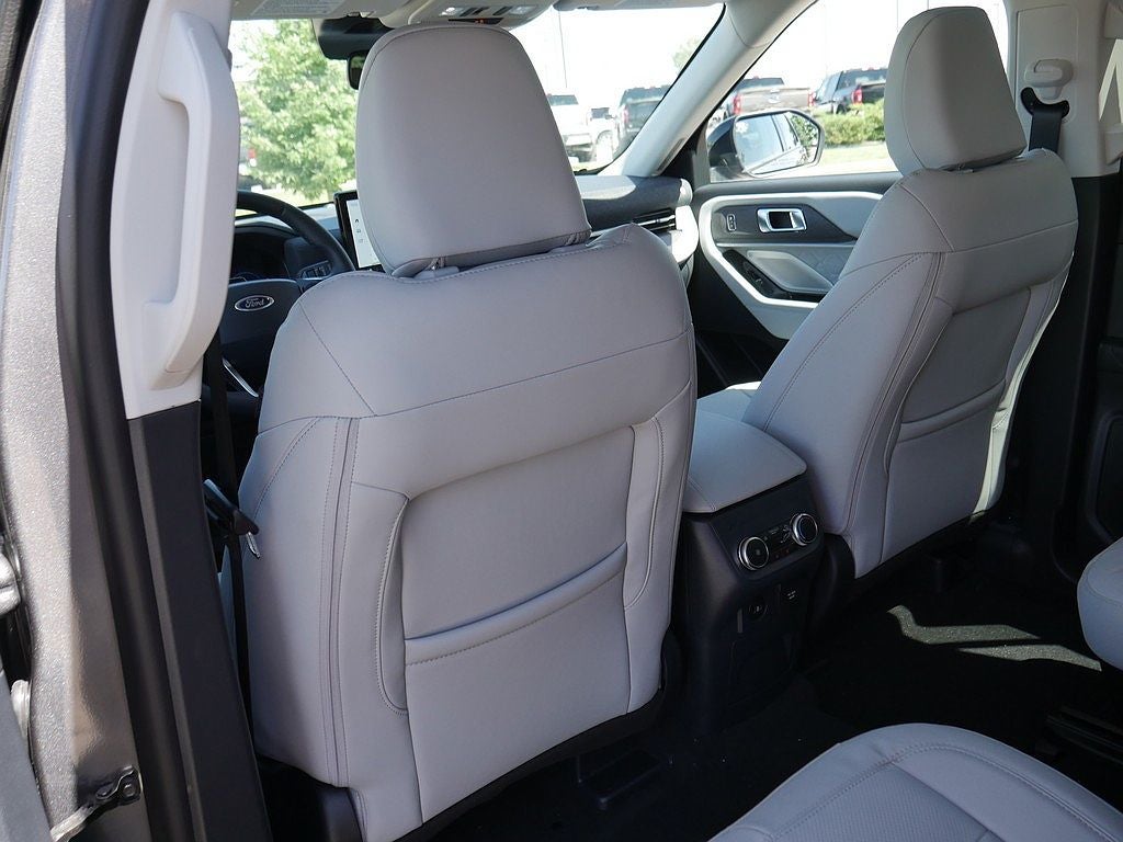 2026 Ford Explorer Platinum 4WD