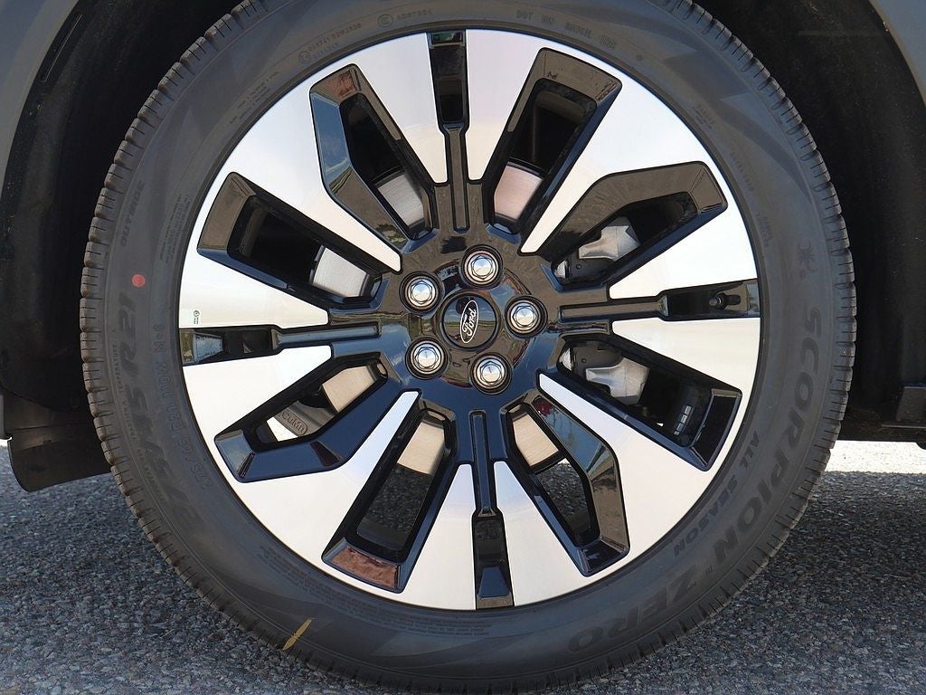 2026 Ford Explorer Platinum 4WD
