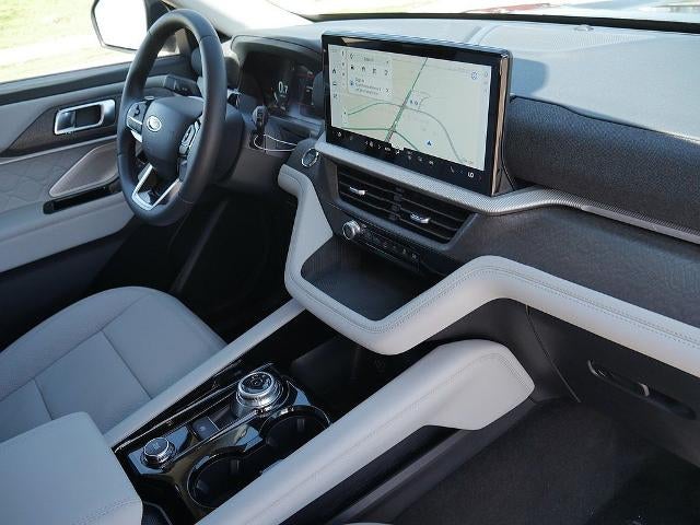 2026 Ford Explorer Platinum 4WD