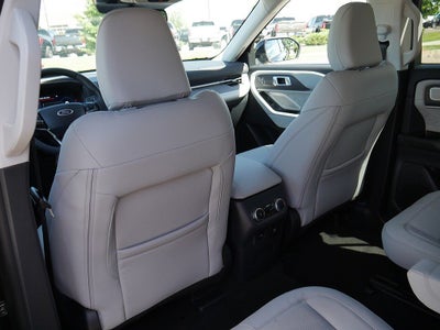 2026 Ford Explorer Platinum 4WD